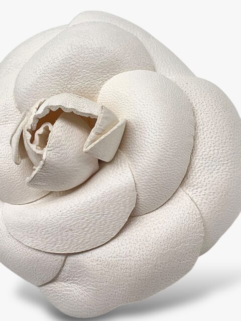 CHANEL – CAMÈLIA PELLE