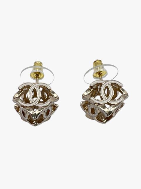 CHANEL – ORECCHINI A LOBO CUBE IN METALLO E SMALTO