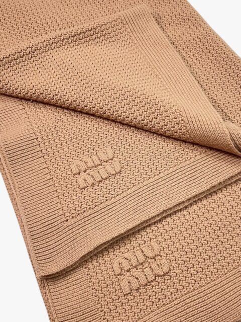MIU MIU – COPERTA IN MAGLIA TESSUTO LANA VERGINE