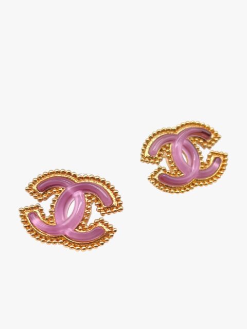 CHANEL – ORECCHINI A LOBO DOPPIA C RESINA ROSA E METALLO DORATO