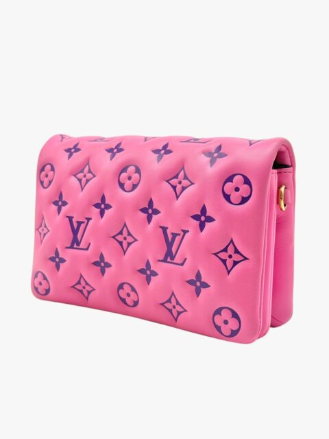 LOUIS VUITTON – POCHETTE COUSSIN PELLE EMPREINTE FUCSIA/VIOLA – GHW