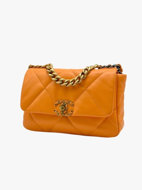 CHANEL – BORSA MODELLO 19 SMALL PELLE AGNELLO GIALLO PAPAYA – GHW